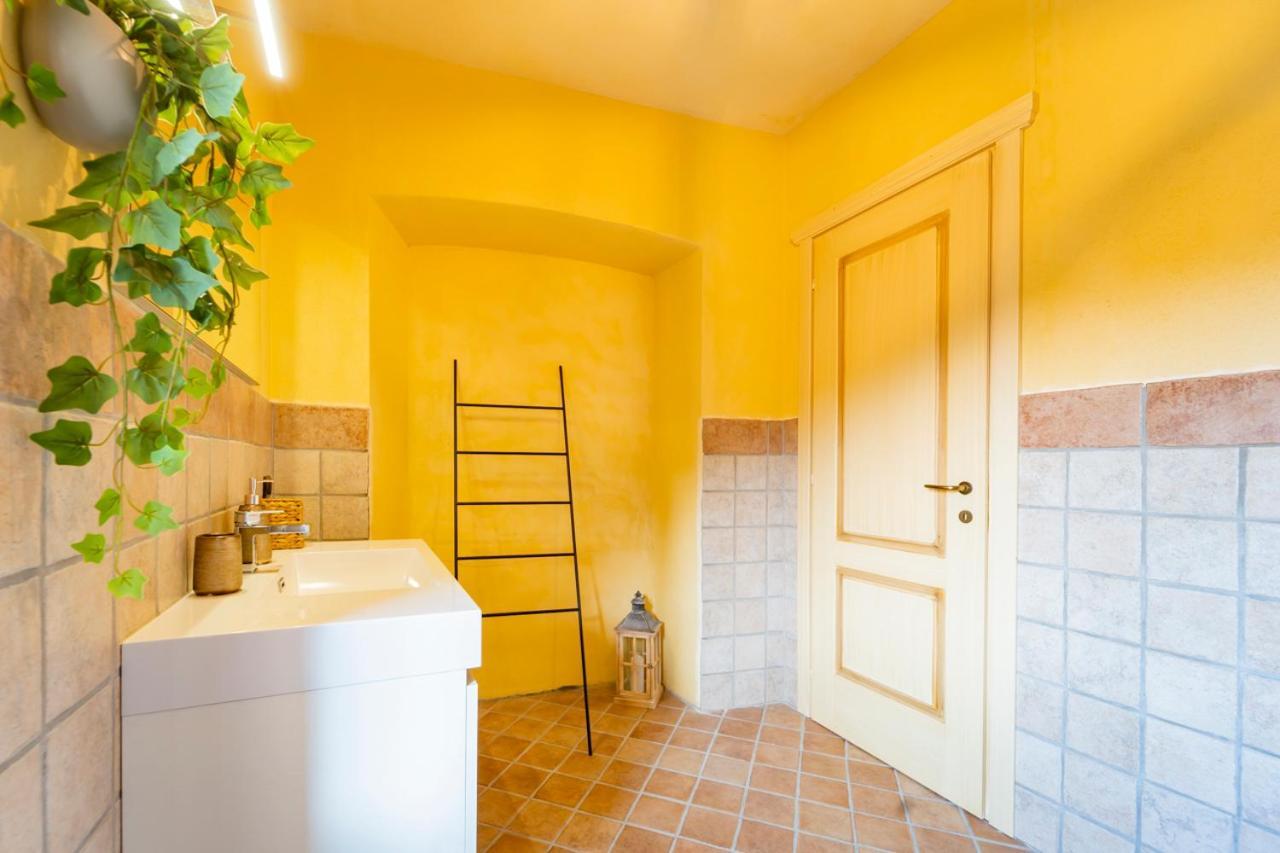 Porta Soprana Apartment Dogliani Bagian luar foto